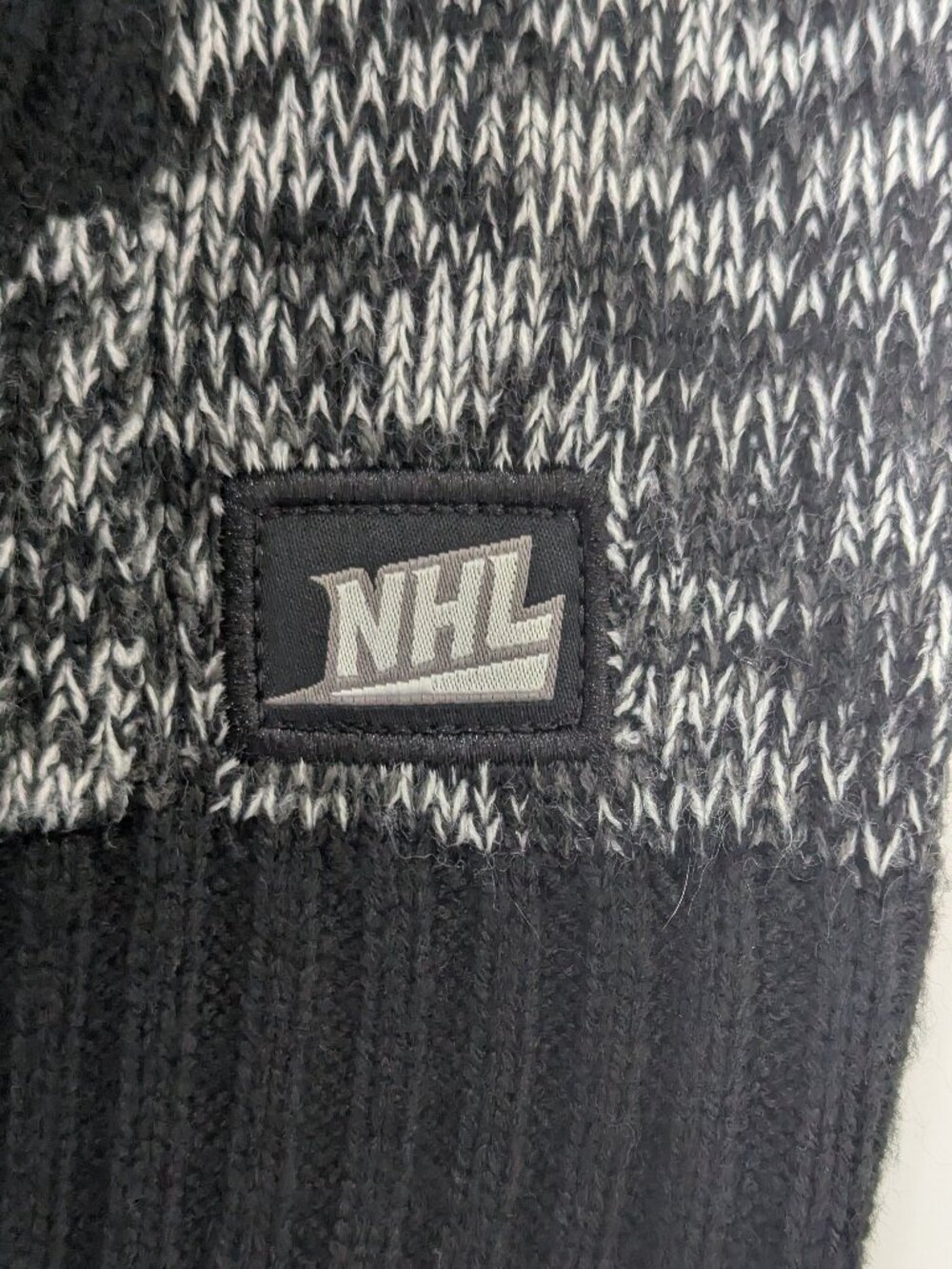 NHL Toronto Maple Leafs Grey and Black Knitted Hoodie - Size M - Picture 10 of 11